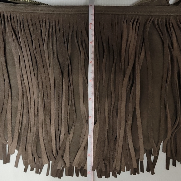 Ecoté suede fringe crossbody bag - Picture 9 of 15